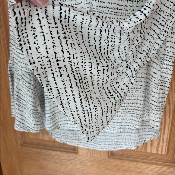 Tarte blouse V-neck bell sleeves black abstract print women’s M - Picture 5 of 10